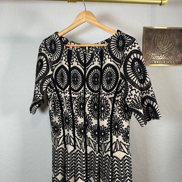Women's Gabby Skye Black and Cream Embroidered Geometric Floral Dress Size 8 - Picture 3 of 9